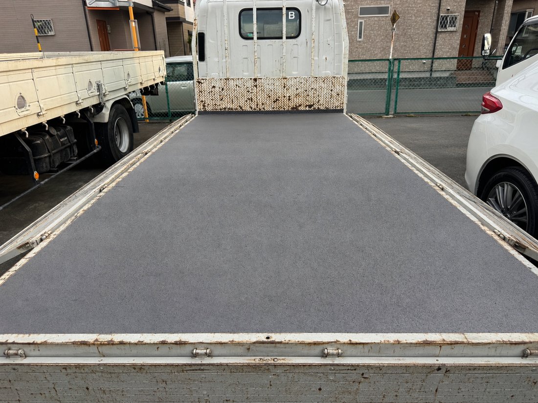 トラック荷台のポリウレアコーティング