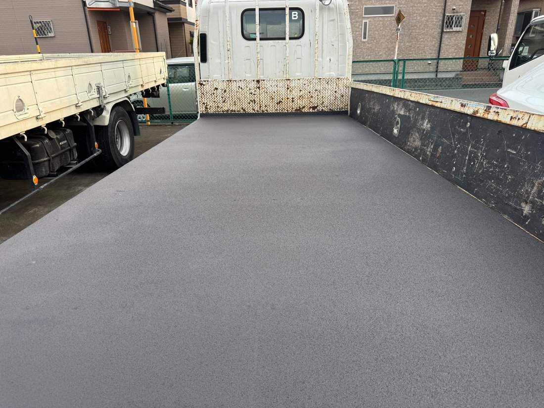 施工後のトラック荷台
