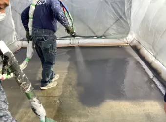 ポリウレア施工現場（株式会社 吉田技工 自社実績）