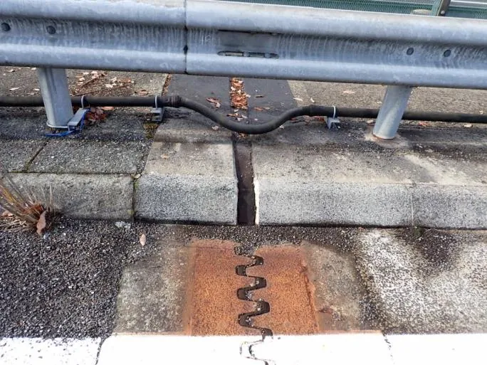 高速道路壁高欄防水の用途参考